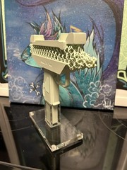 Shoeuzi – No Future – Original Packaging with Box, Stand and Gloves