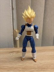 Bandai Dragon Ball Z Super Saiyan Vegeta 5.3 in Action Figure – BAS64186