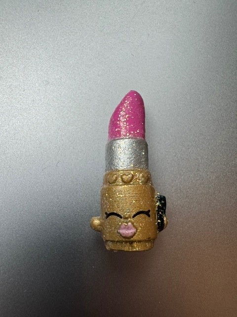 RARE FIND Shopkins Limited Edition Glitter Gold Lippy Lips