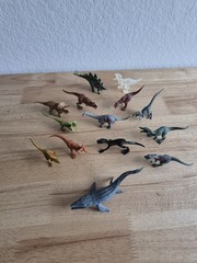 Jurassic World Battle Damage 14 Mini Dino Multipack Exclusive Dinosaurs