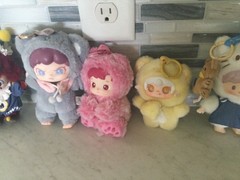 A SERIES PLUSH BLIND BOX DOLLS LOT