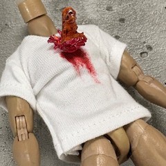 SU-AN-CB: 1/12 scale white fabric T-shirt with Alien – Chestburster