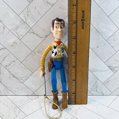 Vintage 1999 Disney Pixar Toy Story 2 Ropin Rescue Woody Action Figure