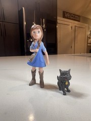 Legends of Oz: Dorothy’s Return, Dorothy and New Friends Collectible Figure Set!