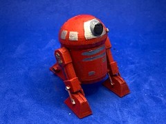 Star Wars Custom Figure: Poe Damerona in mission gear w/ R7-P9 driod