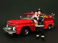 AMERICAN DIORAMA FIREFIGHTER SAVING LIFE WITH BABY 1/24 SCALE FIGURE