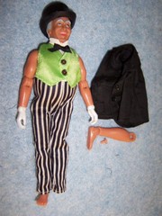 1974 MEGO Wizard of Oz- 8” Wizard Action figure, broken leg