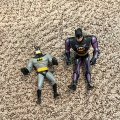 Batman Lot of 2 Plastic Action Figures Set Black/Gray/Purple/Yellow
