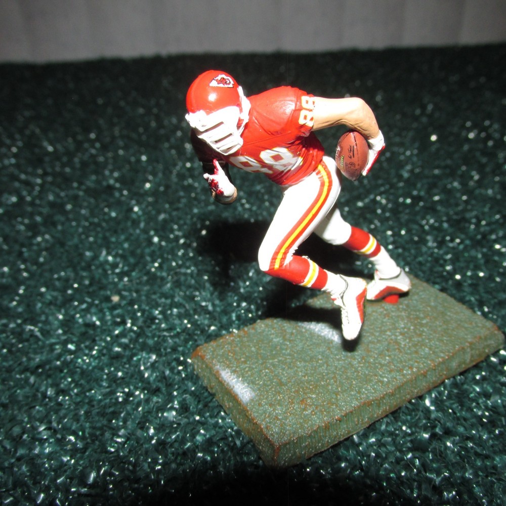 McFarlane 2004 Tony Gonzalez Kansas City Chiefs 3″ Figure (open/loose)