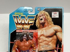 1991 WWF Hasbro ULTIMATE WARRIOR action figure (French carded)