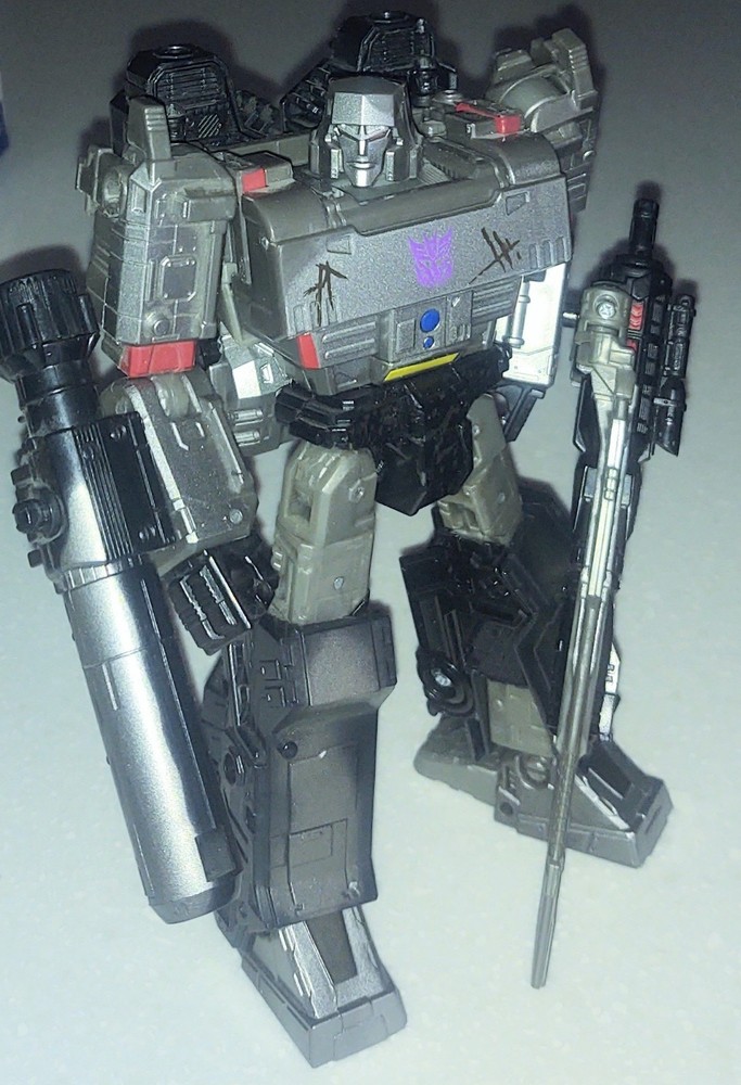 Transformers Netflix War For Cybertron MEGATRON Figure WFC generations