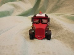 Disney Pixar Planes Mayday Fire Truck Fire & Rescue Diecast 1:55 Mattel