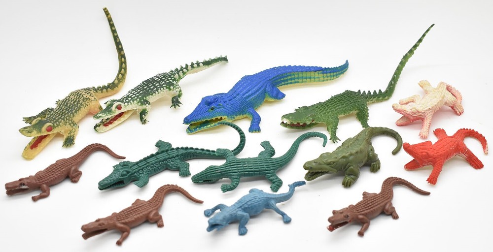 Crocodile & Alligator 5.5″ Plastic Animal Toy Figure Lot