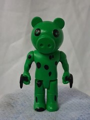 ROBLOX PIGGY Action Figure Toy Dinopiggy Articulated Buildable Green Loose 3.5”