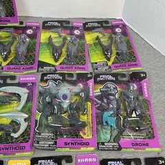 Final Faction Alien/Weapons Action Figures & Accessories 16-Piece Mixed Lot