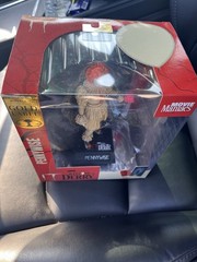 Pennywise (Welcome to Derry) 6″ Posed Figure Gold Label – McFarlane Toys