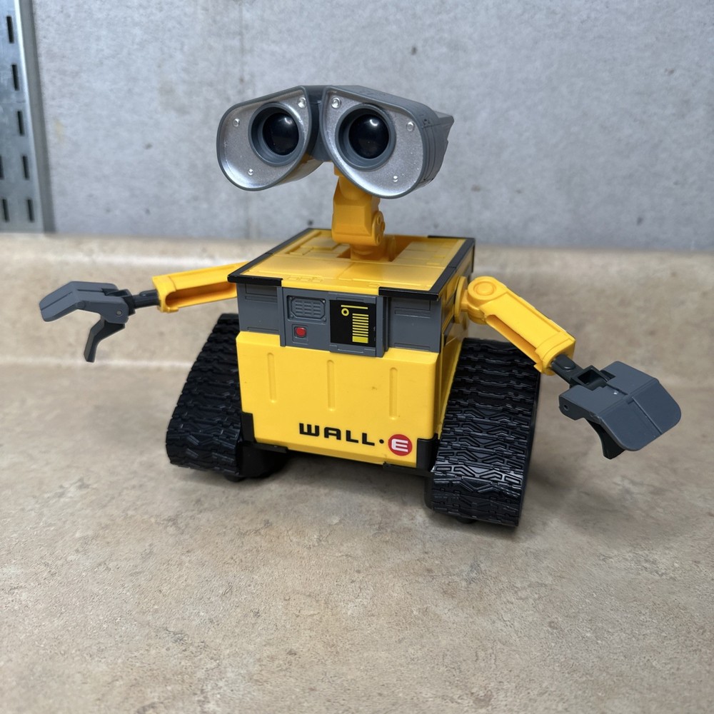 Disney Pixar WALL-E Robot Toy 8.50 in Action Figure READ