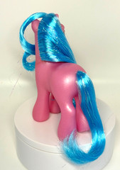2003 Hasbro G3 My Little Pony Pink Sparkle Pony Pretty Fashions Royal Ribbon MLP