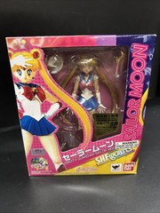 Bandai SH Figuarts Sailor Moon 20th Anniversary First Edition