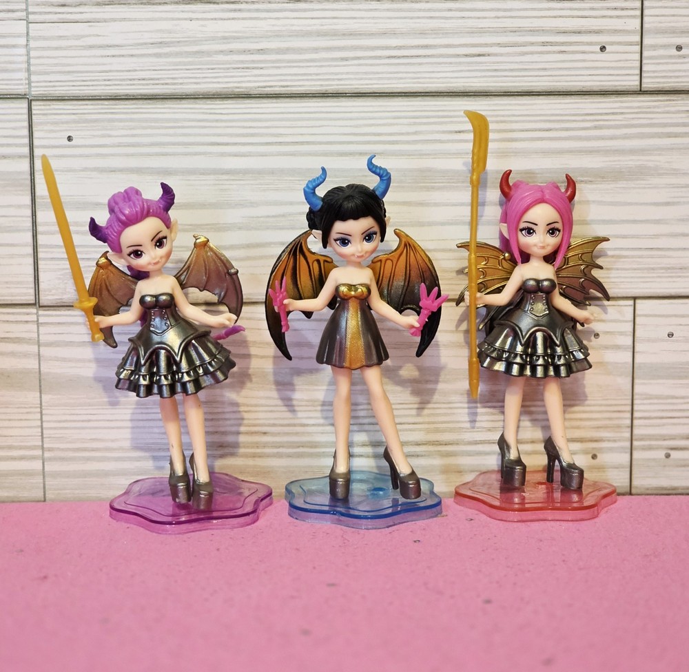 3pc KPop Demon Hunters Huntrix Girls Rumi, Zoey & Mira Collectible Figure Dolls