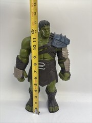 Hasbro Marvel Thor Ragnarok 13.5” Electronic Talking Gladiator Hulk Figure {135}
