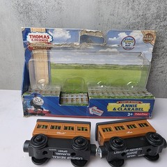 Thomas & Friends Wooden Railway Light up Reveal Annie Clarabel DFW81 Tank