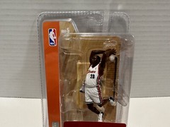2004 McFarlane NBA LeBron James Cleveland Cavaliers Mini Action Figure 3″ NEW!