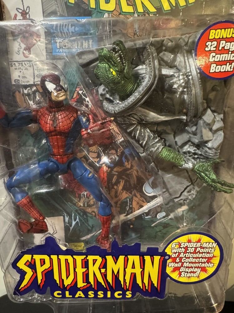 ToyBiz Spider-Man Classics Series 2 Battle Ravaged Spider-Man Marvel Legends