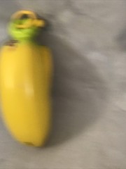 BANANA BUNCH Pawka Penguin Figure & Yellow Banana 2018 Cepia Loose