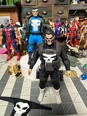 Mezco one 12 punisher suits multiple options