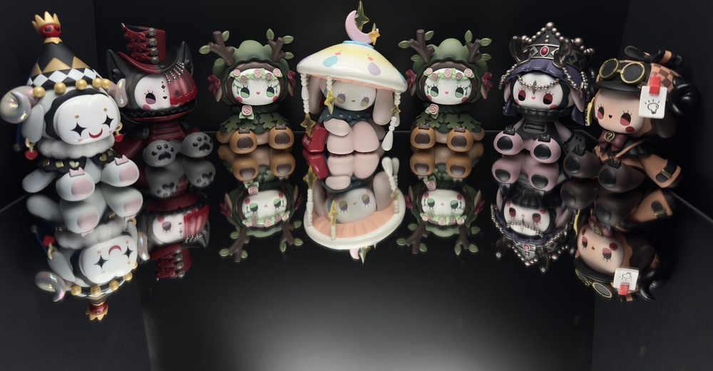 EMMA Frostveil Villa Blind Box Figure Choose Character