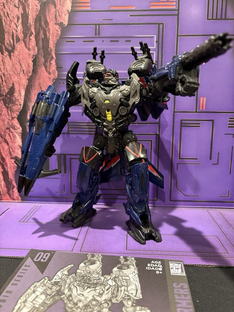 Transformers Generations Studio Series SS09 Thundercracker Complete