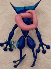 Jazwares Pokémon Super-Articulated Greninja 2021 Action Figure 6” Toy With Stand