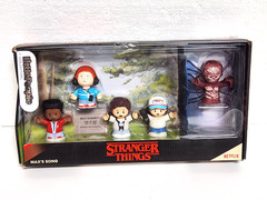 Stranger Things Max’s Song Fisher-Price Little People Collector Set * Box Damage