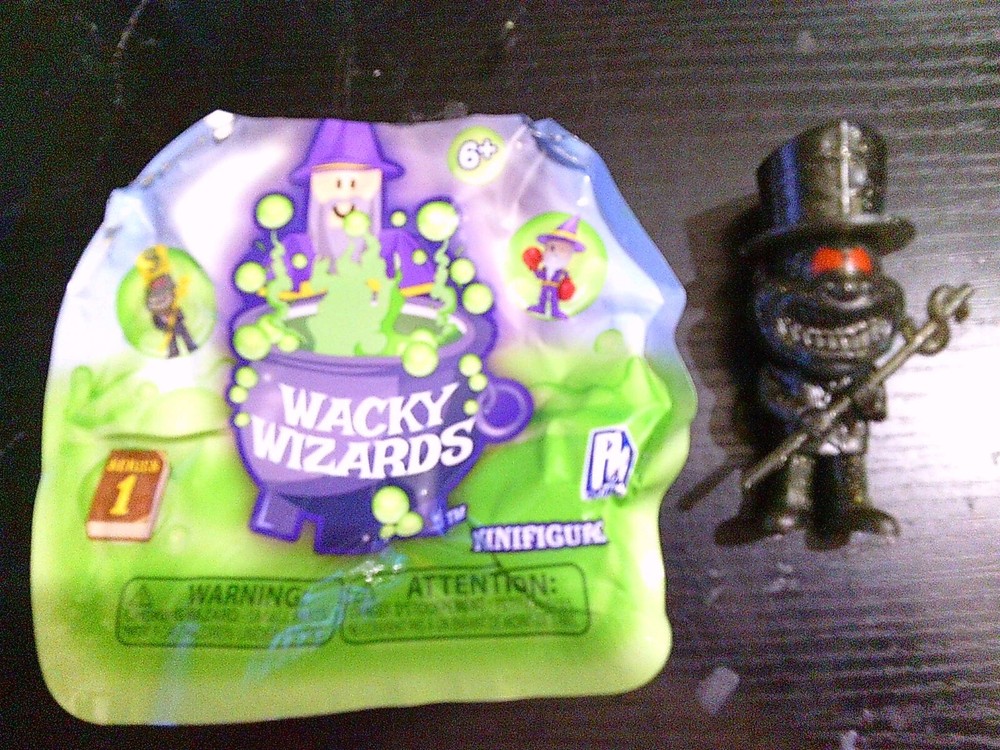 NEW Wacky Wizard mini figure series 1 BLACK PHATMOJO HARD TO FIND