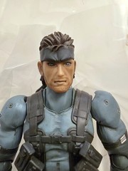 Max Factory Metal Gear Solid 2: Solid Snake Figma 243 Authentic Action Figure