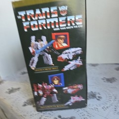 TRANSFORMERS X STREET FIGHTER II OPTIMUS PRIME RYU VS. MEGATRON M. BISON TAKARA