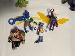 Lot of 25 TMNT Mutant Mayhem Action Figures + Weapons Accessories