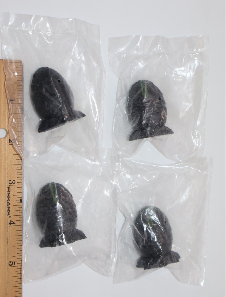 The Loyal Subjects Aliens Xenomorph Black 1.5” Ovomorph Egg Closed lot (4) –