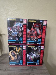 Transformers Studio Series Lot of 4. 80 Brawn,81 Wheeljack,82 Ratchet,84…