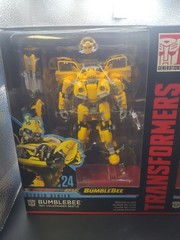 Hasbro E4688 Transformers Studio Series 24 & 25 Deluxe Class BUMBLEBEE Pack of 2