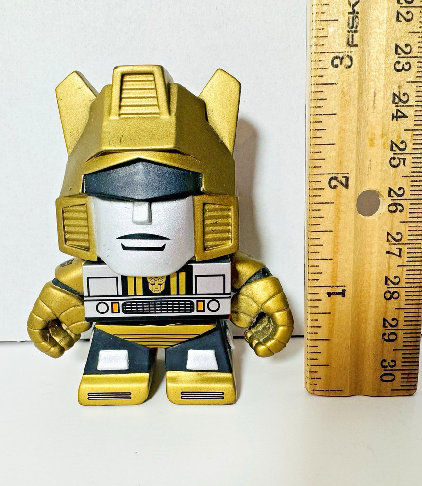 Gold Jazz Transformers Action Vinyls The Loyal Subjects Autobot Chase