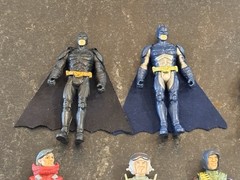 Action Figure Lot of 18 ( G.I.Joe, Batman, Pirates of the Carib, Space Quest +)