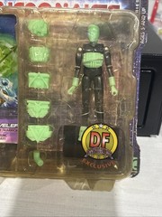 Palisades Micronauts Time Traveler Action Figure Green Black 4″ DF Exclusive
