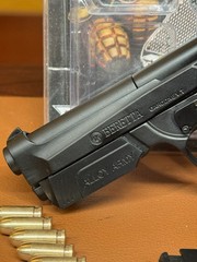 Mini Model Gun Beretta 90TWO Black Shell Eject 2 Tone 90 TWO Toy Collector Alloy