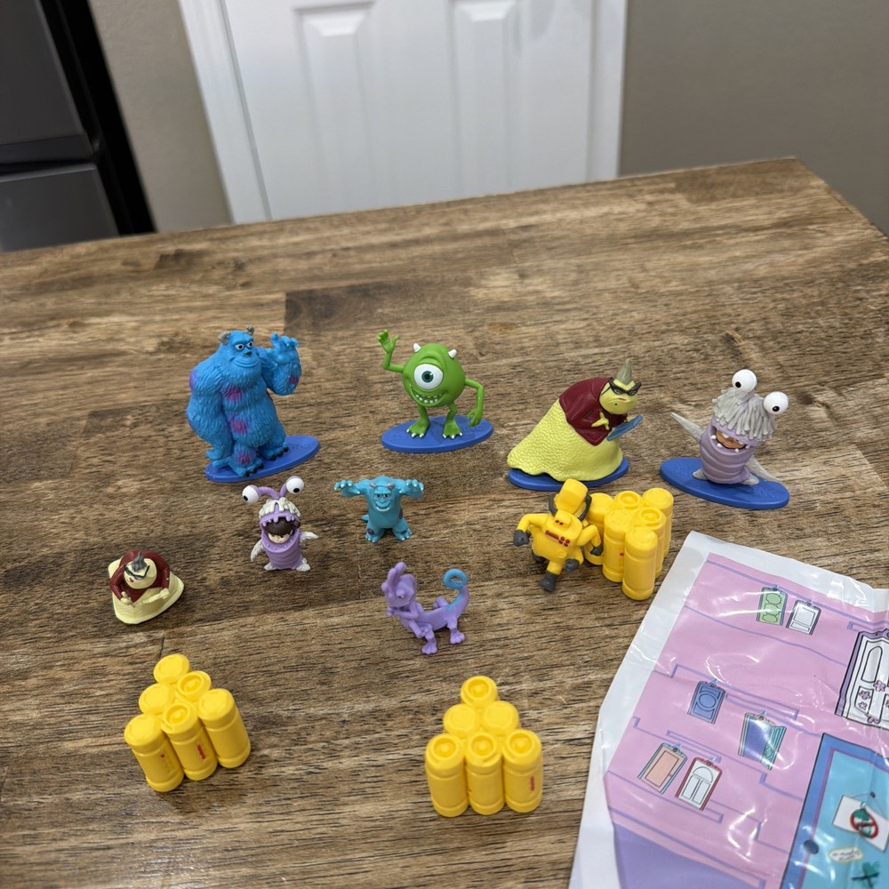 Lot Of Monster Inc Figures 9 As Shown