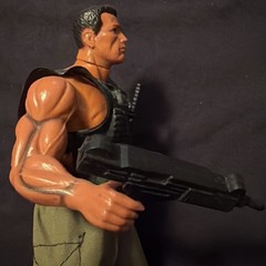 Vintage 1985 Arnold Schwarzenegger Commando Action Figure 7” RARE Complete
