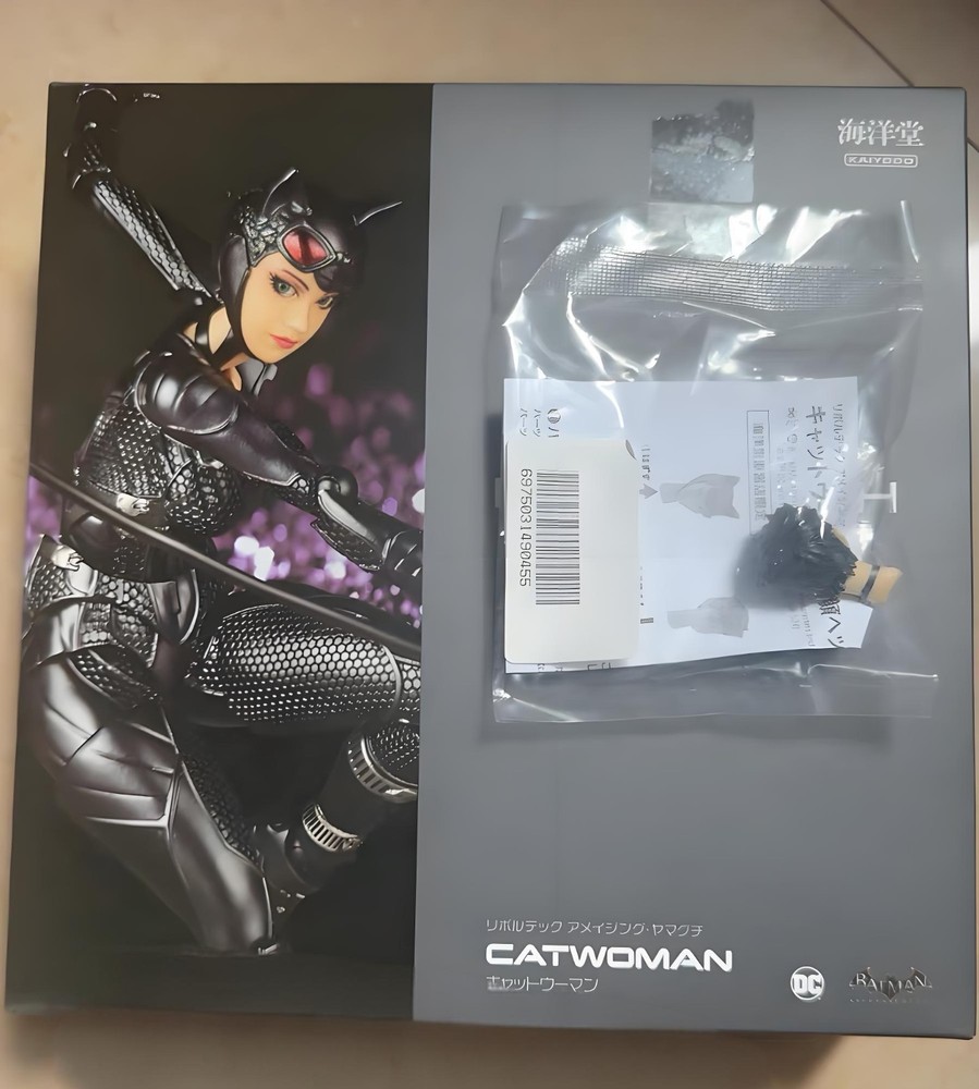 Kaiyodo Revoltech Amazing Yamaguchi Catwoman Action Figure with Bonus Parts New~