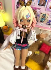 Pre-Sale Whirly Radio Waves Leopard Print Hot Girl 10In Bjd Action Figure Gift