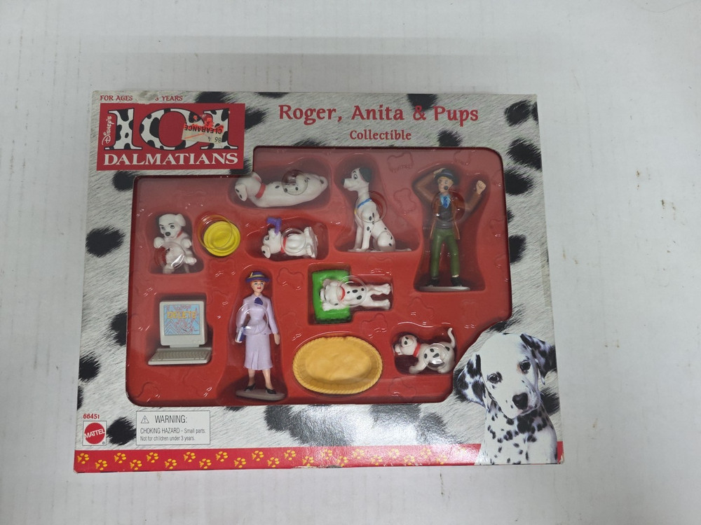 Disney 101 Dalmatians Roger, Anita, & Pups Action Figure Collectible Set (C5)